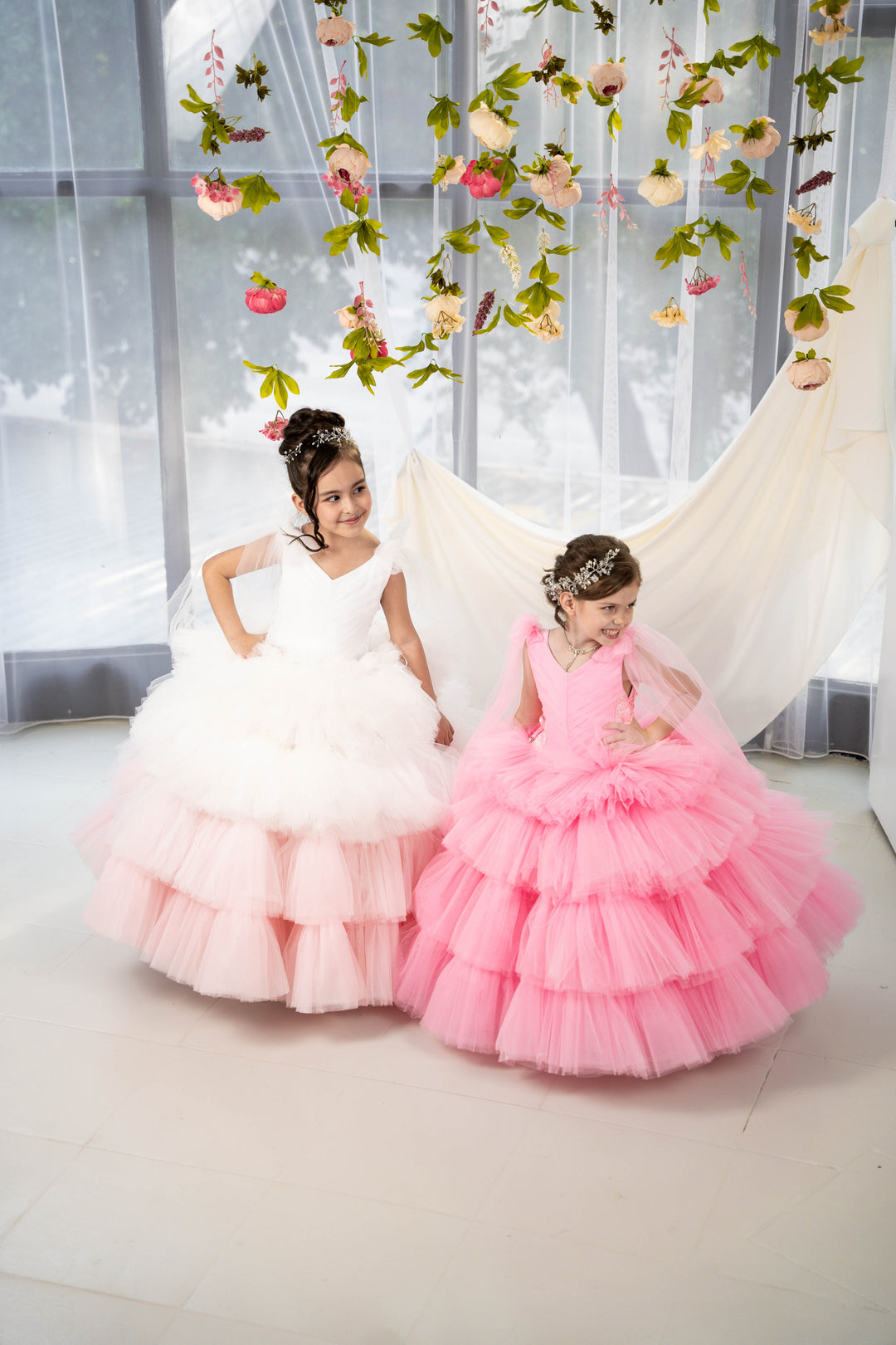 Birthday girl dress,Girls formal dress, First Baby Birthday Party Dress, Princess Girl Gown, Pageant Toddler Special Occasion Dress, White Luxury Christmas Pageant gown, Flower girl dress, red couture, Junior Bridesmaid dress, Maxi Prom Dress Ball Gown with Train,Baby Girl Princess Dress, stylish children&