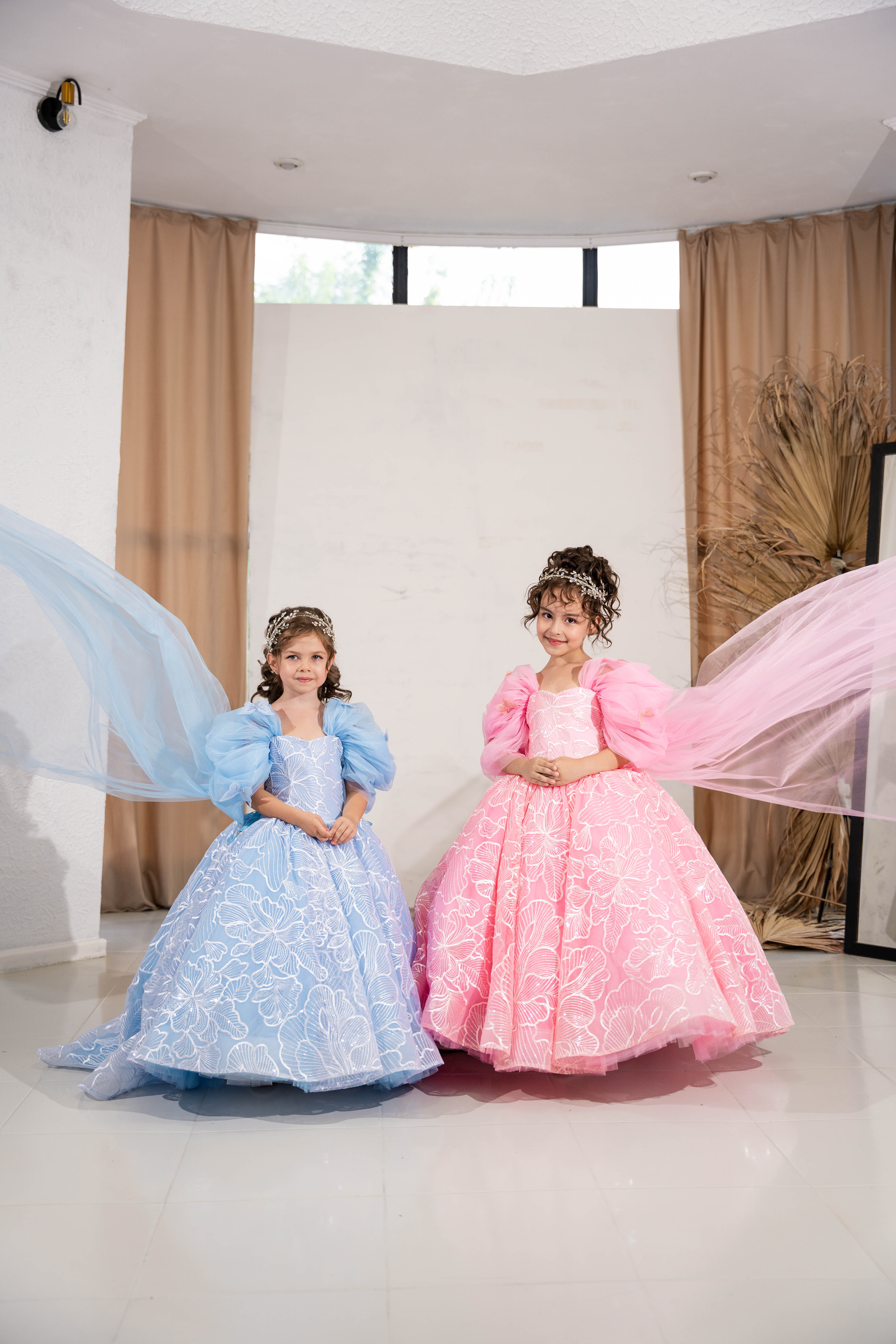 Birthday girl dress,Girls formal dress, First Baby Birthday Party Dress, Princess Girl Gown, Pageant Toddler Special Occasion Dress, White Luxury Christmas Pageant gown, Flower girl dress, red couture, Junior Bridesmaid dress, Maxi Prom Dress Ball Gown with Train,Baby Girl Princess Dress, stylish children's fashion, fancy birthday outfit, elegant occasion wear for girls, Toddler Tulle Puffy Pageant Dress, Special Occasion Girl Dress, Ivory flower girl dress, White flower girl dress toddler, Tutu dress, Prin