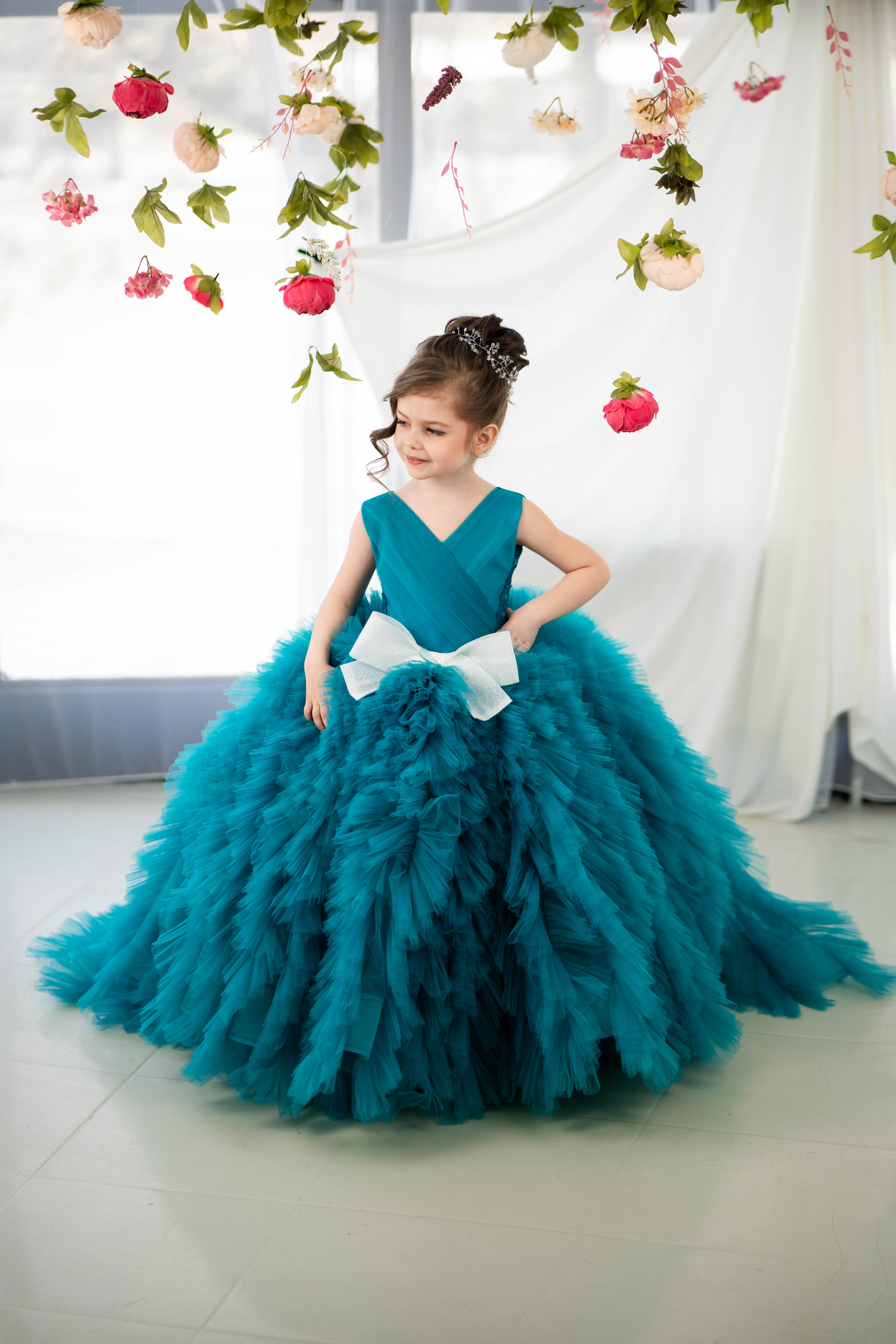 Birthday girl dress, Girls formal dress, First Baby Birthday Party Dress, Princess Girl Gown, Pageant Toddler Special Occasion Dress, White Luxury Christmas Pageant gown, Flower girl dress, red couture, Junior Bridesmaid dress, Maxi Prom Dress Ball Gown with Train, Baby Girl Princess Dress, stylish children's fashion, fancy birthday outfit, elegant occasion wear for girls