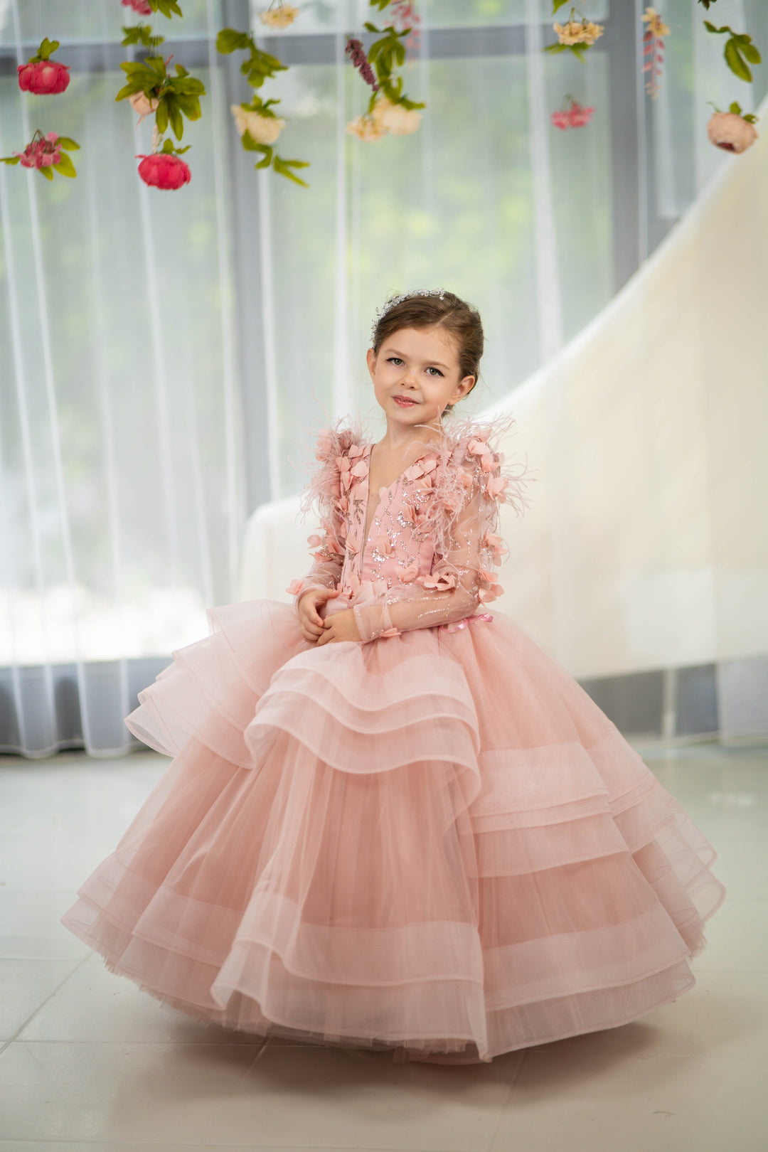 Birthday girl dress,Girls formal dress, First Baby Birthday Party Dress, Princess Girl Gown, Pageant Toddler Special Occasion Dress, White Luxury Christmas Pageant gown, Flower girl dress, red couture, Junior Bridesmaid dress, Maxi Prom Dress Ball Gown with Train,Baby Girl Princess Dress, stylish children&