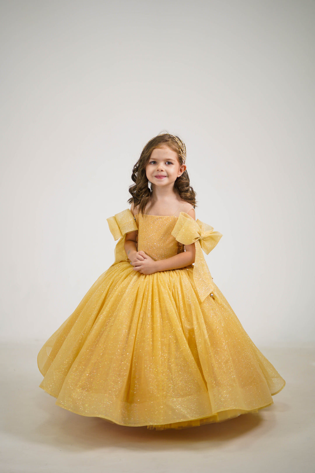 Birthday girl dress, Girls formal dress, First Baby Birthday Party Dress, Princess Girl Gown, Pageant Toddler Special Occasion Dress, White Luxury Christmas Pageant gown, Flower girl dress, red couture, Junior Bridesmaid dress, Maxi Prom Dress Ball Gown with Train, Baby Girl Princess Dress, stylish children&