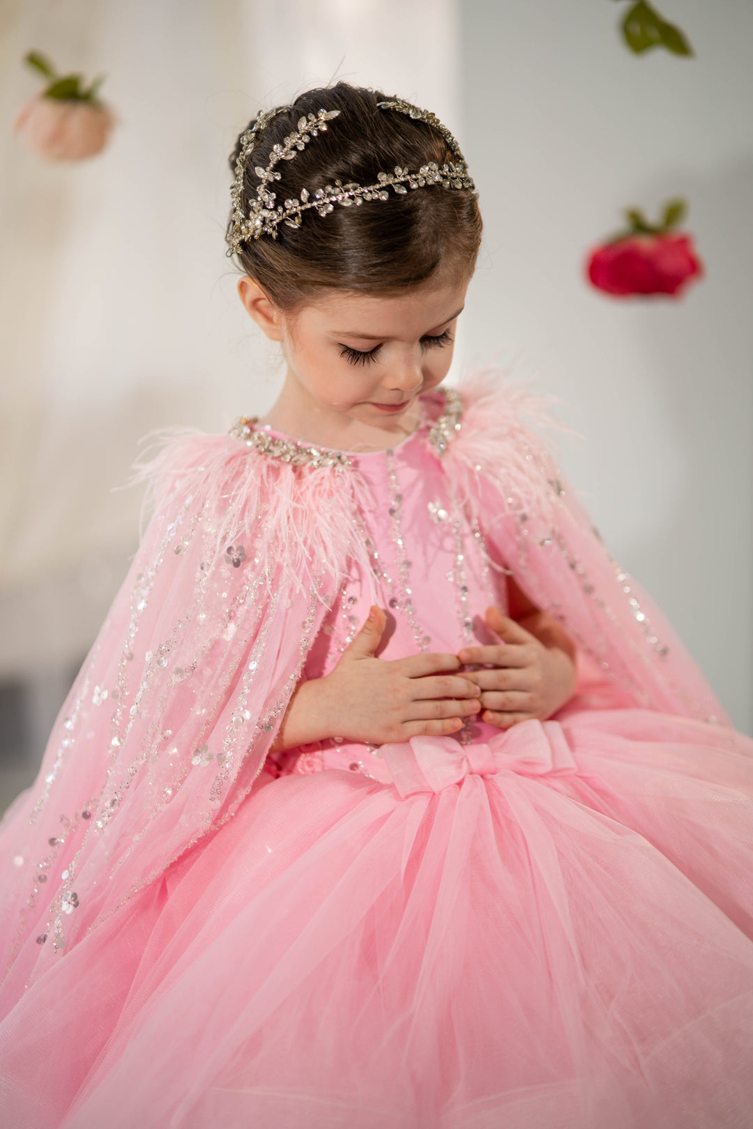 Birthday girl dress,Girls formal dress, First Baby Birthday Party Dress, Princess Girl Gown, Pageant Toddler Special Occasion Dress, White Luxury Christmas Pageant gown, Flower girl dress, red couture, Junior Bridesmaid dress, Maxi Prom Dress Ball Gown with Train,Baby Girl Princess Dress, stylish children&