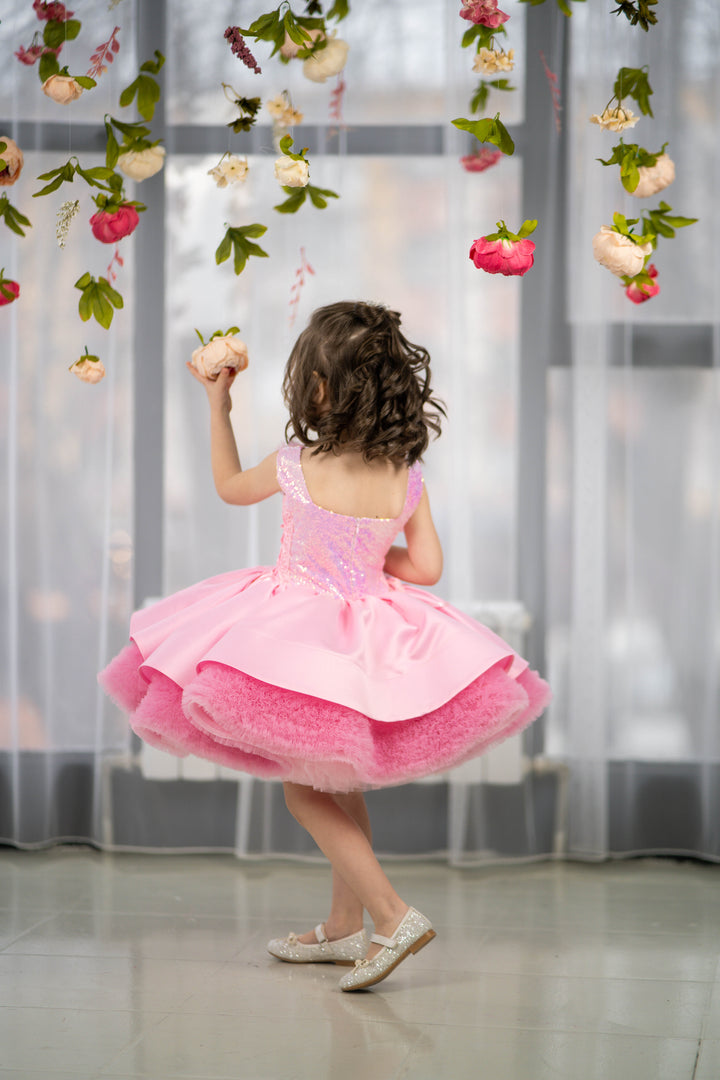 Christmas pageant gown, red couture dress, junior bridesmaid dress, maxi prom dress with train, baby princess dress, tulle pageant dress, special occasion dress for girls, ivory flower girl dress, white toddler flower girl dress, tutu dress, princess dress, tulle flower girl dress, pageant photoshoot dress, little girl party dress, 