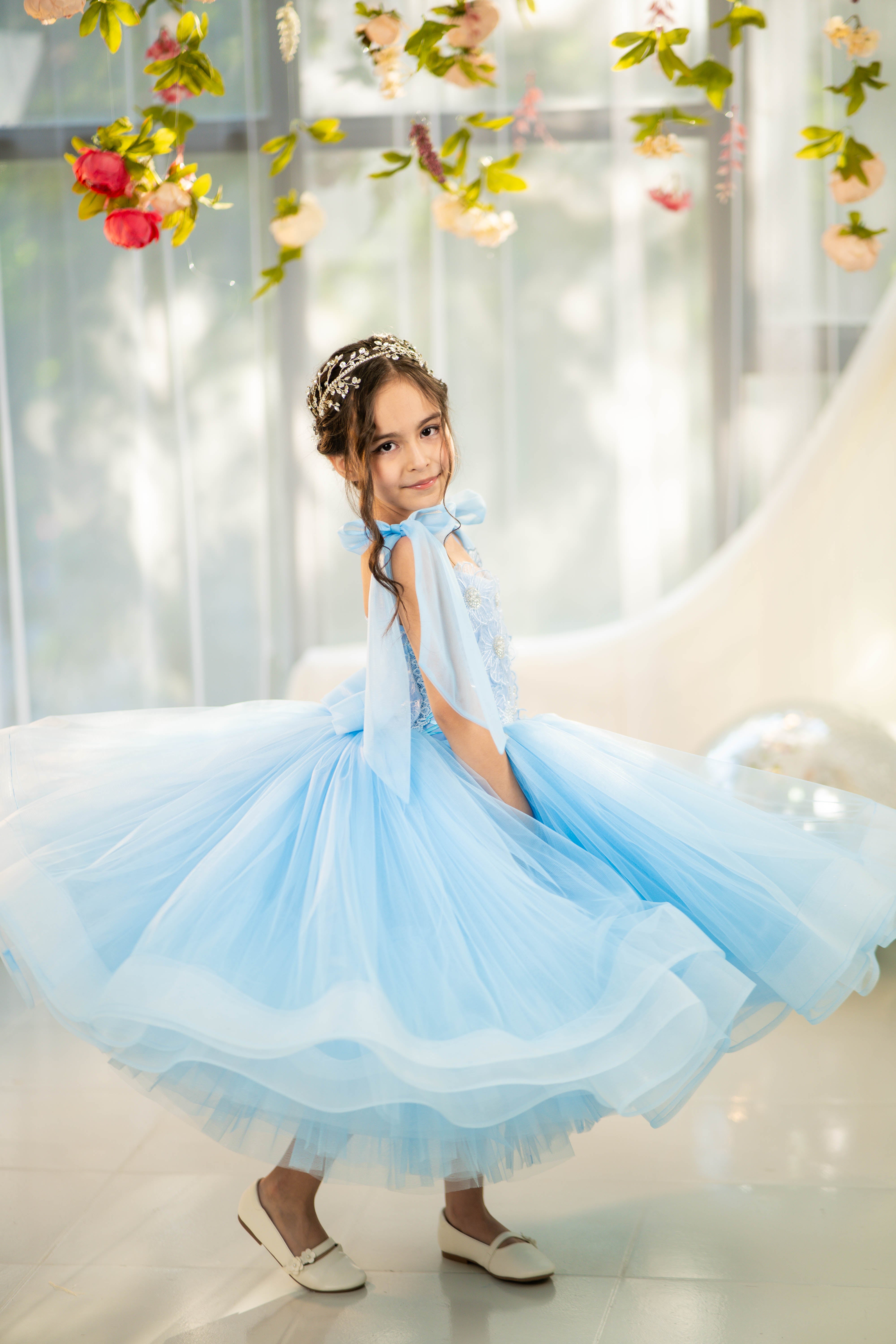 Birthday girl dress, Girls formal dress, First Baby Birthday Party Dress, Princess Girl Gown, Pageant Toddler Special Occasion Dress, White Luxury Christmas Pageant gown, Flower girl dress, red couture, Junior Bridesmaid dress, Maxi Prom Dress Ball Gown with Train, Baby Girl Princess Dress, stylish children's fashion, fancy birthday outfit, elegant occasion wear for girls