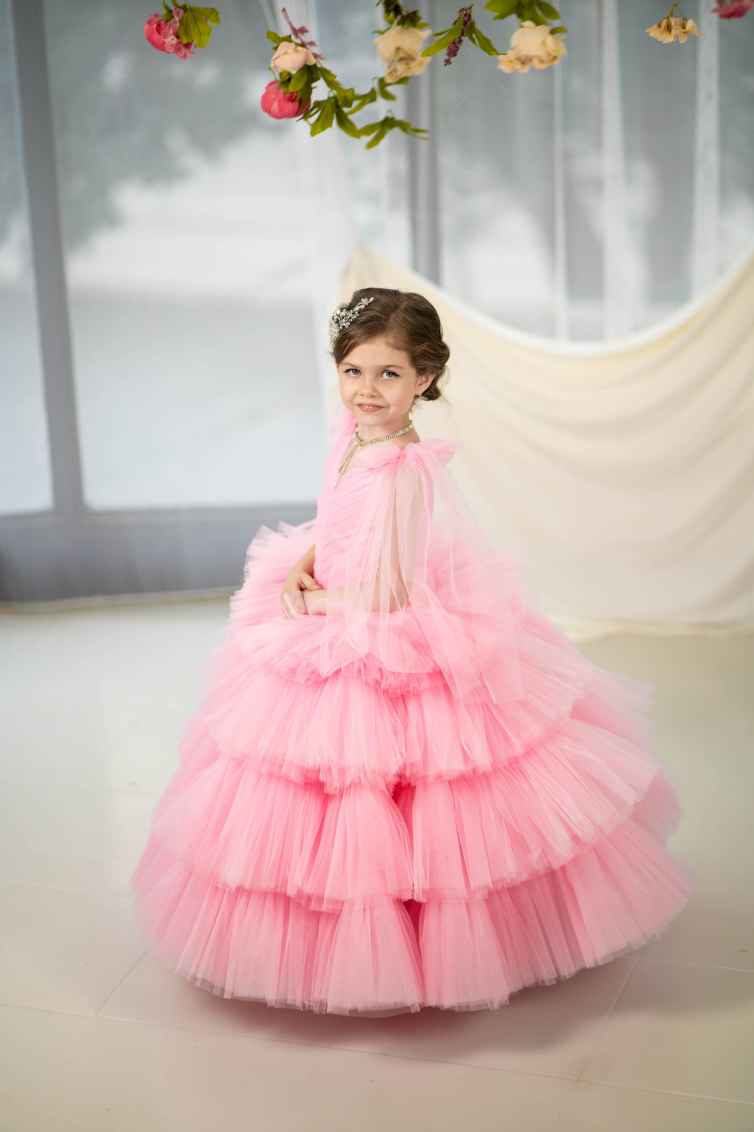 Birthday girl dress,Girls formal dress, First Baby Birthday Party Dress, Princess Girl Gown, Pageant Toddler Special Occasion Dress, White Luxury Christmas Pageant gown, Flower girl dress, red couture, Junior Bridesmaid dress, Maxi Prom Dress Ball Gown with Train,Baby Girl Princess Dress, stylish children&