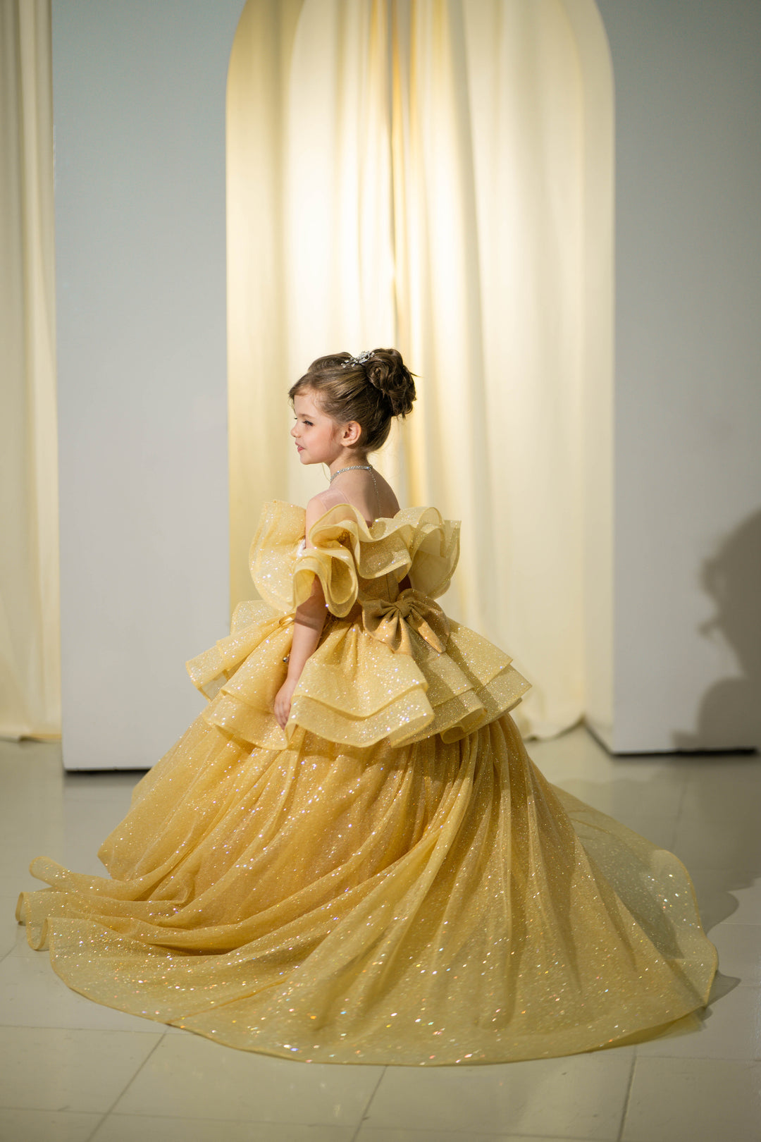 Birthday girl dress, Girls formal dress, First Baby Birthday Party Dress, Princess Girl Gown, Pageant Toddler Special Occasion Dress, White Luxury Christmas Pageant gown, Flower girl dress, red couture, Junior Bridesmaid dress, Maxi Prom Dress Ball Gown with Train, Baby Girl Princess Dress, stylish children&