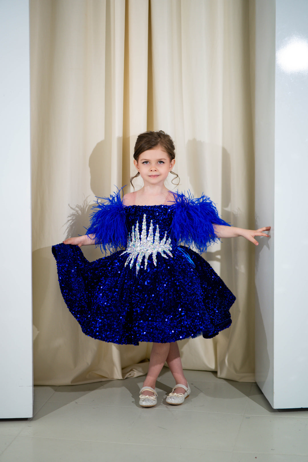 Birthday girl dress, Girls formal dress, First Baby Birthday Party Dress, Princess Girl Gown, Pageant Toddler Special Occasion Dress, White Luxury Christmas Pageant gown, Flower girl dress, red couture, Junior Bridesmaid dress, Maxi Prom Dress Ball Gown with Train, Baby Girl Princess Dress, stylish children&