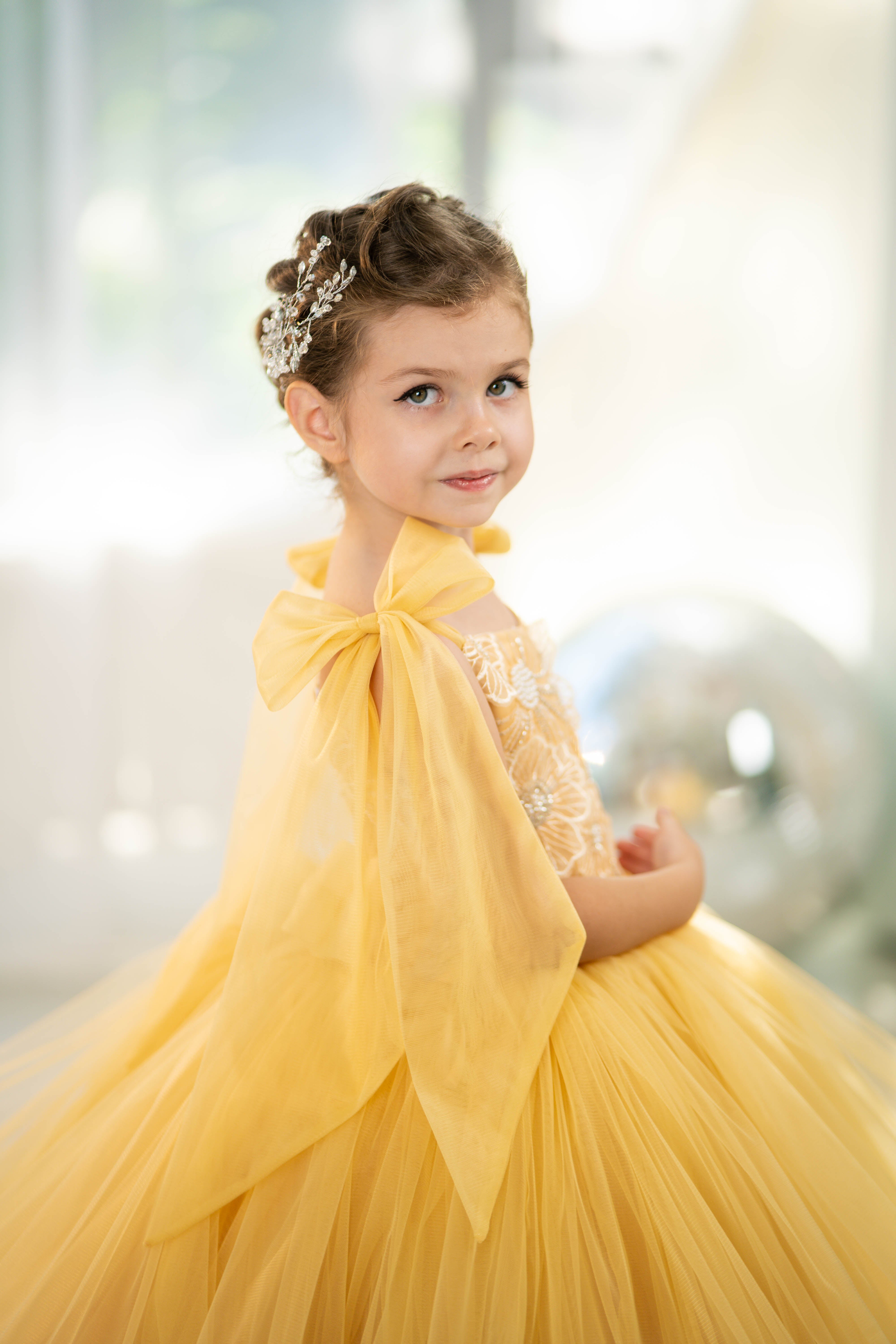 Birthday girl dress, Girls formal dress, First Baby Birthday Party Dress, Princess Girl Gown, Pageant Toddler Special Occasion Dress, White Luxury Christmas Pageant gown, Flower girl dress, red couture, Junior Bridesmaid dress, Maxi Prom Dress Ball Gown with Train, Baby Girl Princess Dress, stylish children's fashion, fancy birthday outfit, elegant occasion wear for girls