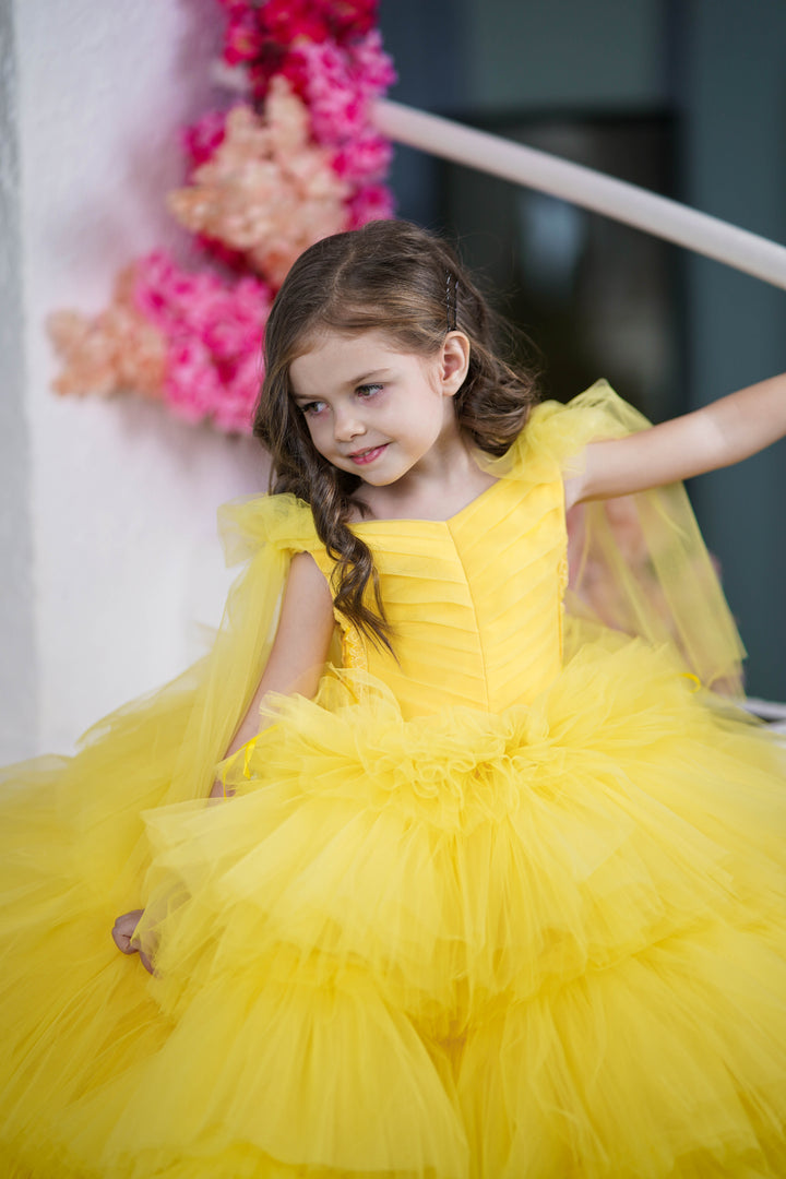 Birthday girl dress,Girls formal dress, First Baby Birthday Party Dress, Princess Girl Gown, Pageant Toddler Special Occasion Dress, White Luxury Christmas Pageant gown, Flower girl dress, red couture, Junior Bridesmaid dress, Maxi Prom Dress Ball Gown with Train,Baby Girl Princess Dress, stylish children&