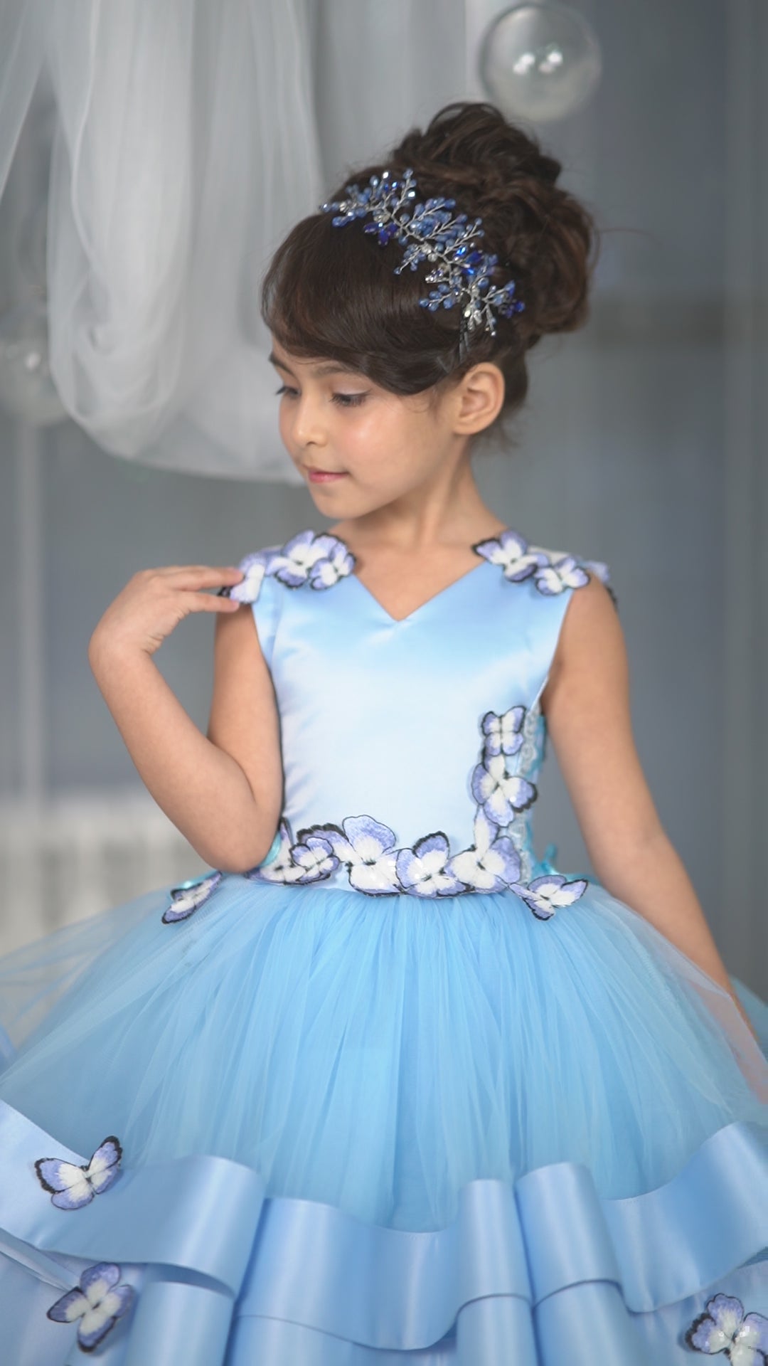 Blush pink birthday baby girl gown, first year birthday party dress, gown with train for baby, gorgeous fluffy dress for kids, tulle dress, Girls formal dress long, Ball dress for girls, Luxury dress for kids, Prom dress for kids, Blush dress, Toddler wedding dress, Tulle gown girls, Blush Flower Girl Dress, Lace flower girl dress, Girls ball gown, adorable girls&