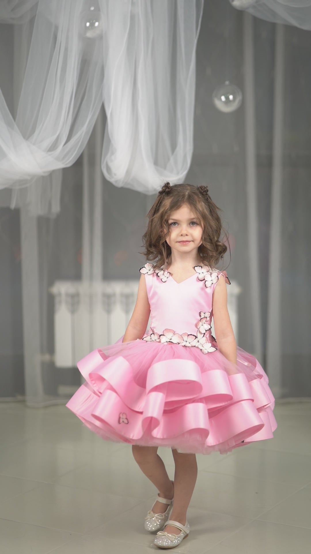 Blush pink birthday baby girl gown, first year birthday party dress, gown with train for baby, gorgeous fluffy dress for kids, tulle dress, Girls formal dress long, Ball dress for girls, Luxury dress for kids, Prom dress for kids, Blush dress, Toddler wedding dress, Tulle gown girls, Blush Flower Girl Dress, Lace flower girl dress, Girls ball gown, adorable girls&