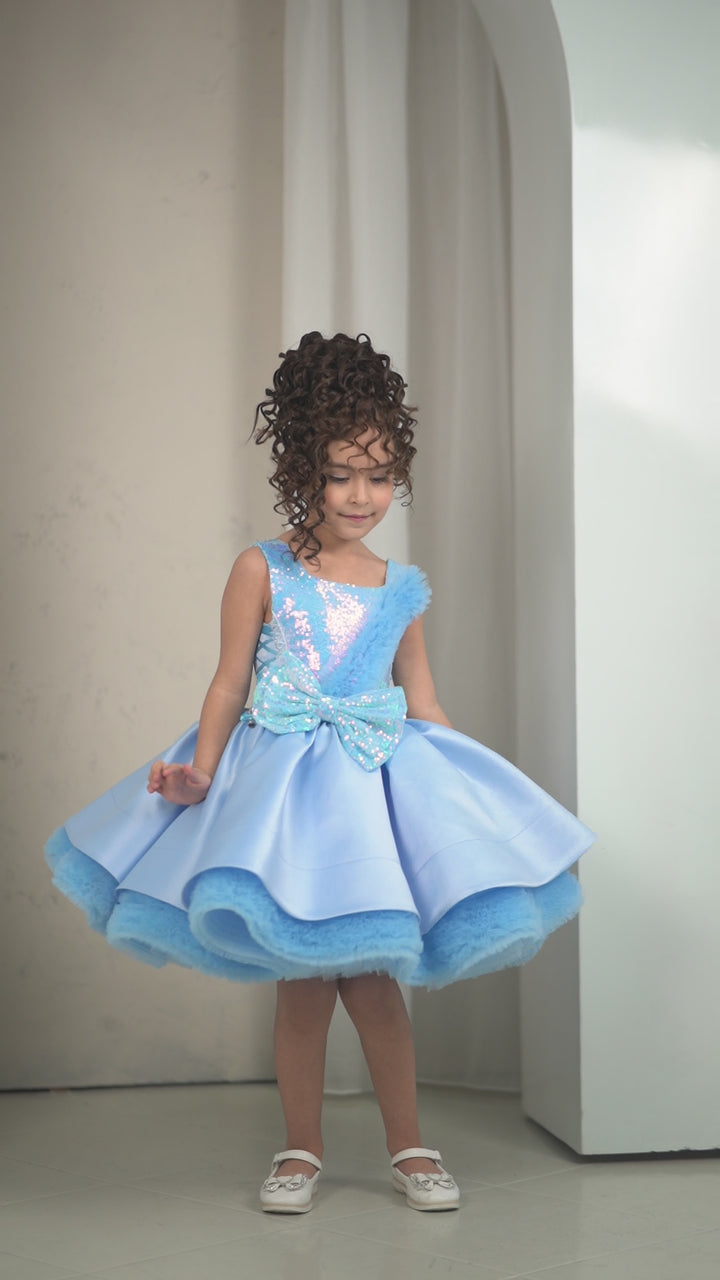 Blush pink birthday baby girl gown, first year birthday party dress, gown with train for baby, gorgeous fluffy dress for kids, tulle dress, Girls formal dress long, Ball dress for girls, Luxury dress for kids, Prom dress for kids, Blush dress, Toddler wedding dress, Tulle gown girls, Blush Flower Girl Dress, Lace flower girl dress, Girls ball gown