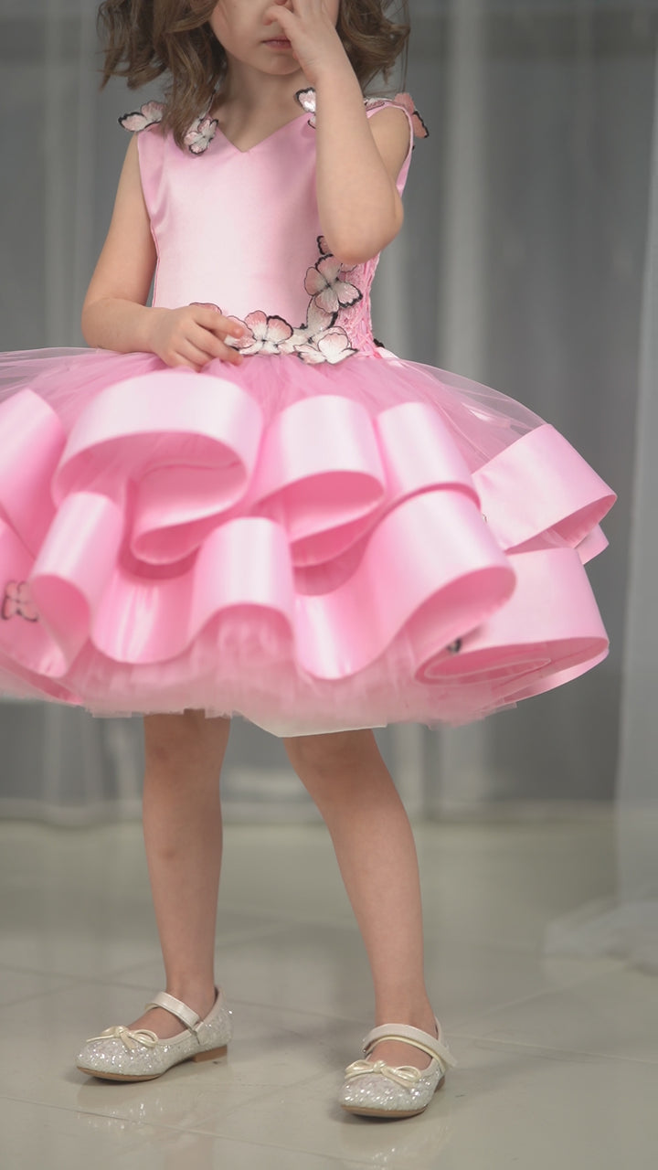 Blush pink birthday baby girl gown, first year birthday party dress, gown with train for baby, gorgeous fluffy dress for kids, tulle dress, Girls formal dress long, Ball dress for girls, Luxury dress for kids, Prom dress for kids, Blush dress, Toddler wedding dress, Tulle gown girls, Blush Flower Girl Dress, Lace flower girl dress, Girls ball gown, adorable girls&